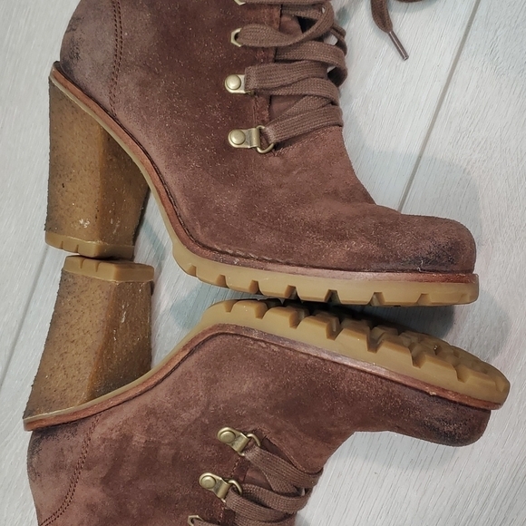 Ugg Australia Women Calynda Ankle Leather Heels Lace Up Boots shoes sz 6 - Picture 9 of 15